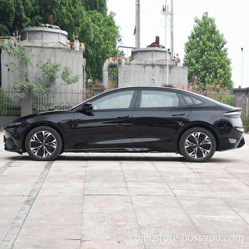 BYD di resistenza standard 2022 Serie di guarnizioni a quattro ruote motrici Versione veicolo elettrico 650 km Auto elettrica